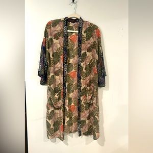 Multi colored kimono, cover up. Time and tru. Has pockets!!
